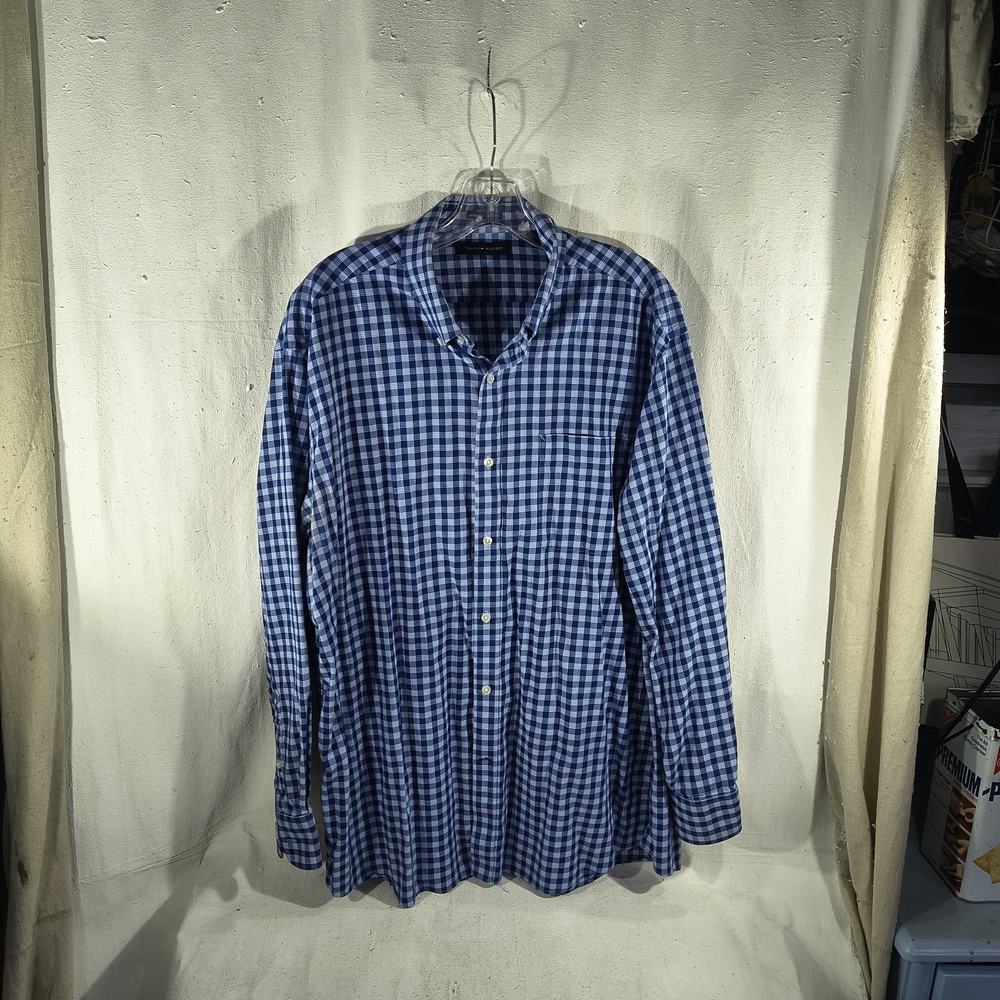 Tommy Hilfiger Men's Size XL Blue And White Long Sleeve Button Down Shirt